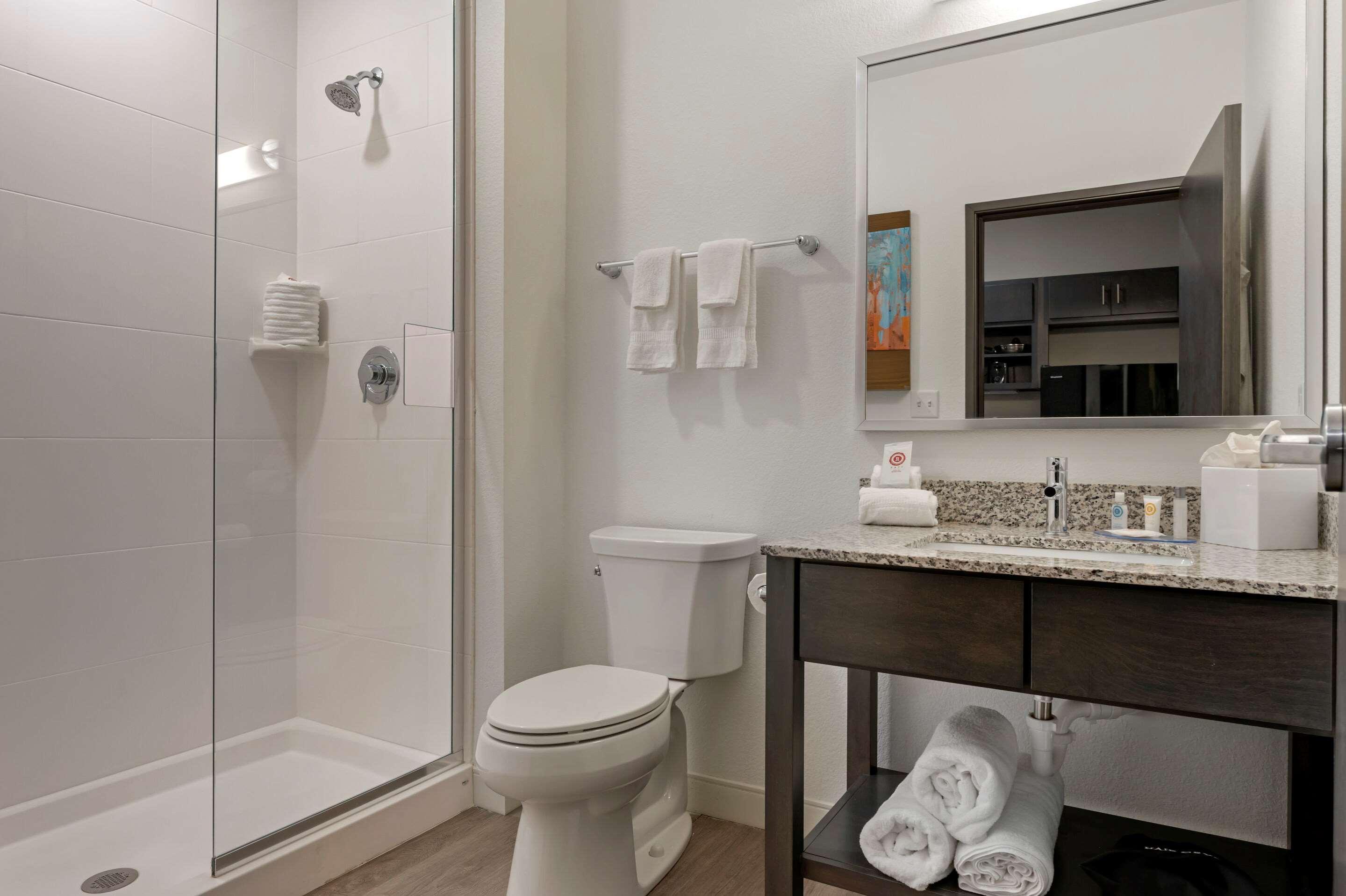 Mainstay Suites Cincinnati University - Uptown Eksteriør billede